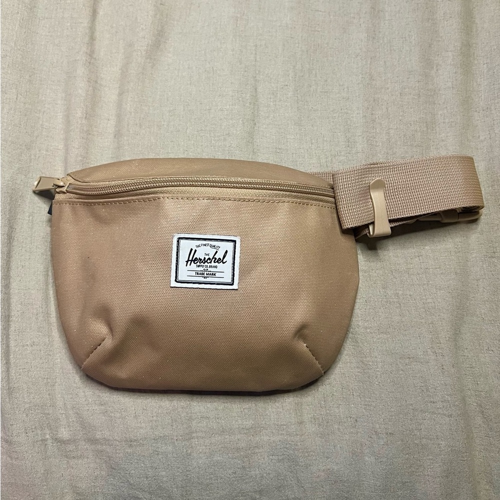 Herschel Supply Company Fourteen waist bag.